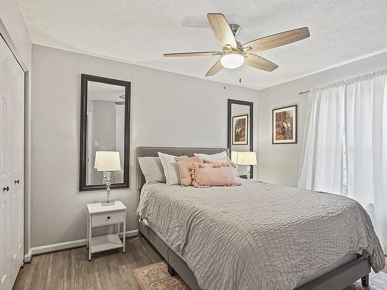 5707 Joseph Ct — Photo 16