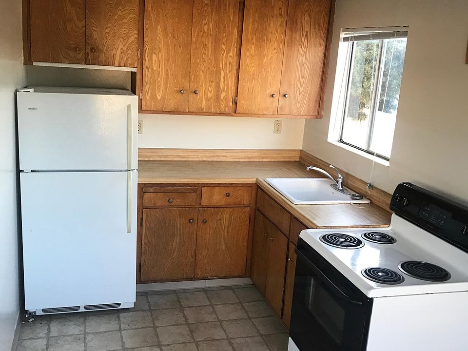 2nd image of 82 Arroyo Dr APT 6