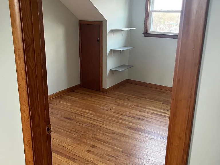 1106 Main St — Photo 5