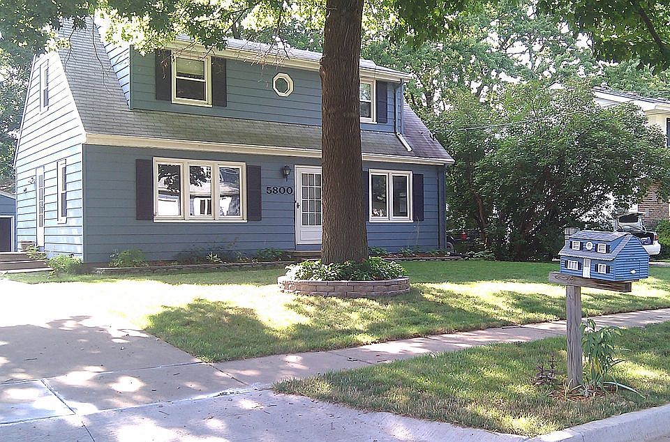 2nd image of 5800 SE 8th St
