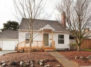 215 SE 87th Ave, Portland, OR 97216