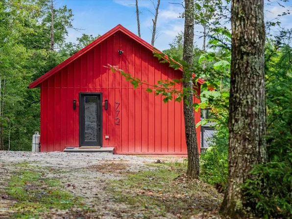 772 Chestnut Log Rd, Campton, KY 41301