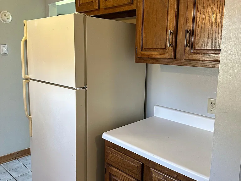 1945 W Lake Rd #3 — Photo 4