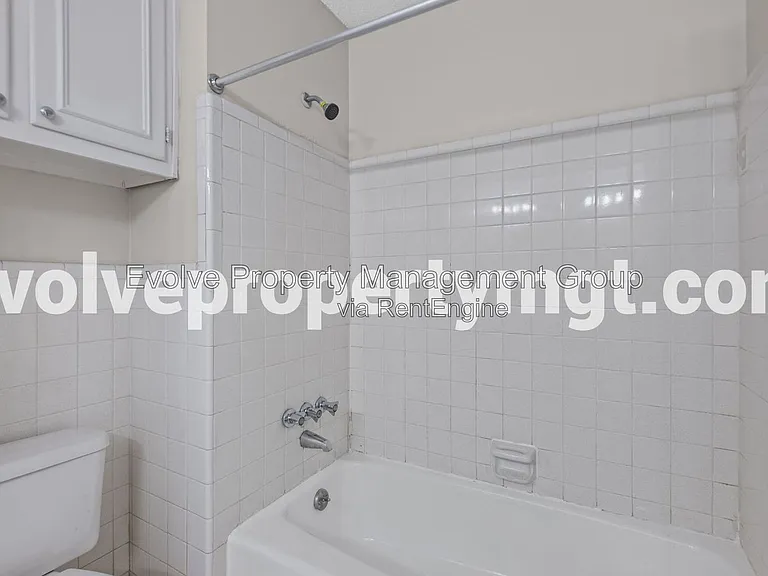 5331 Pipers Gap Dr — Photo 15