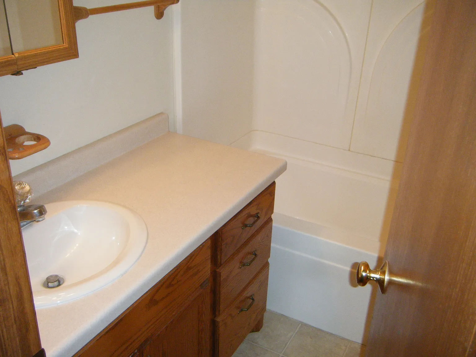 2 bed, 800 sqft, $995 — Photo 3