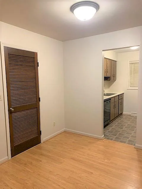2 bed, 1.5 bath, 1140 sqft, $1,200 — Photo 4