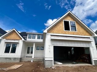 303 Lightning Bug Ln, Holly Ridge, NC 28445