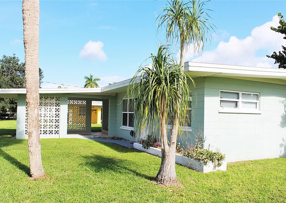 1345 Holiday Dr, Englewood, FL 34223 MLS C7449205 Zillow