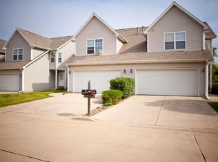 1204 Riviera Dr, Bloomington, IL 61701