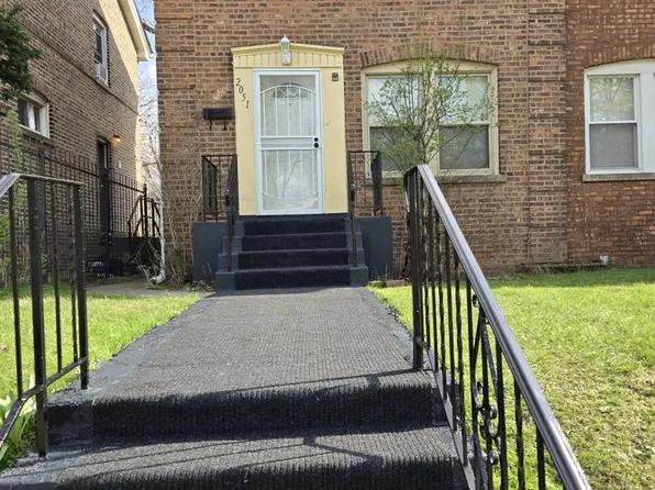 2051 E 93rd St, Chicago, IL 60617