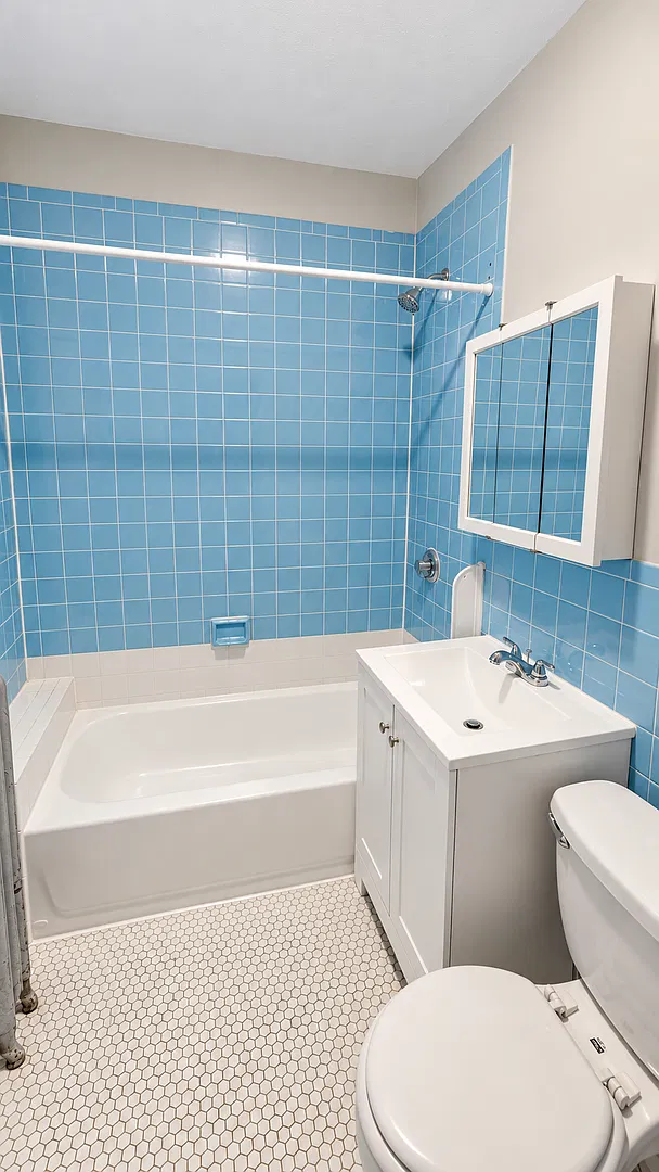 130 Talbot Ave — Photo 3