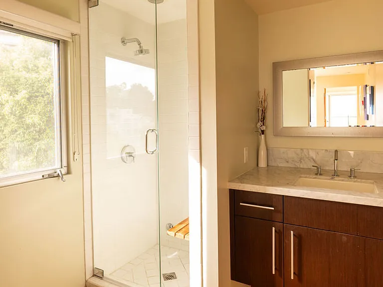 2158 Sunset Plaza Dr — Photo 14