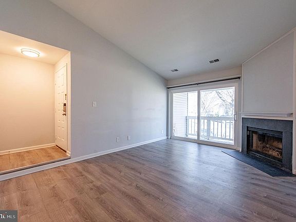 5th image of 18207 Swiss Cir APT 2-98
