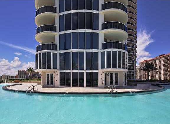 3rd image of 17201 Collins Ave APT 2901
