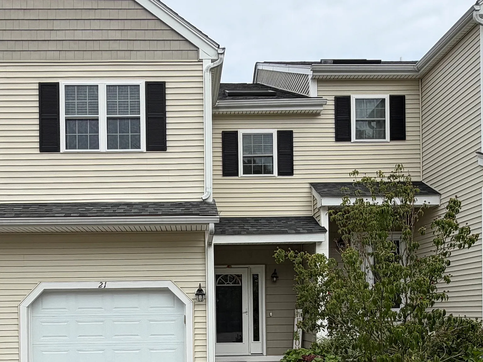 2 bed, 2.5 bath, 1524 sqft, $3,200 — Photo 1