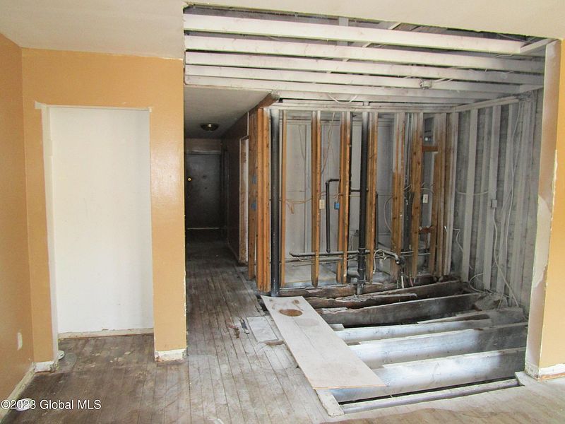 2nd image of 3121 7th Avenue