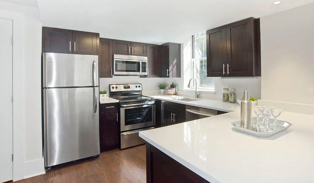 Sedgwick Gardens Apartments — Photo 1