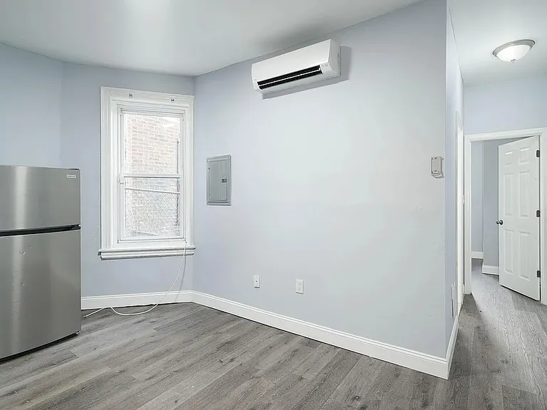 324 S 56th St #1 — Photo 1