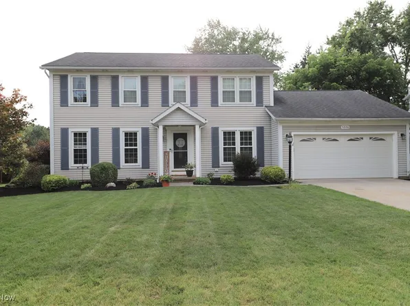 5226 Park Dr, Medina, OH 44256