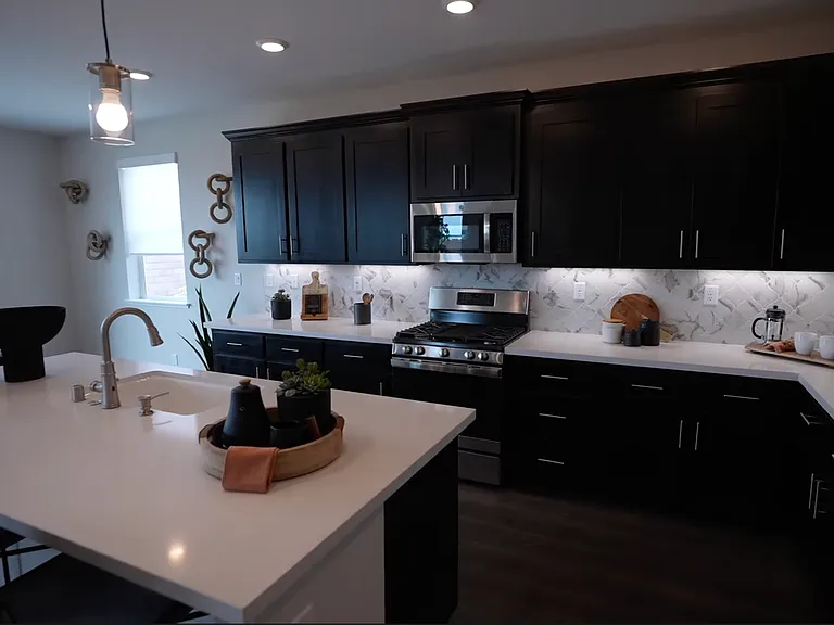 3426 Apollo Dr — Photo 9