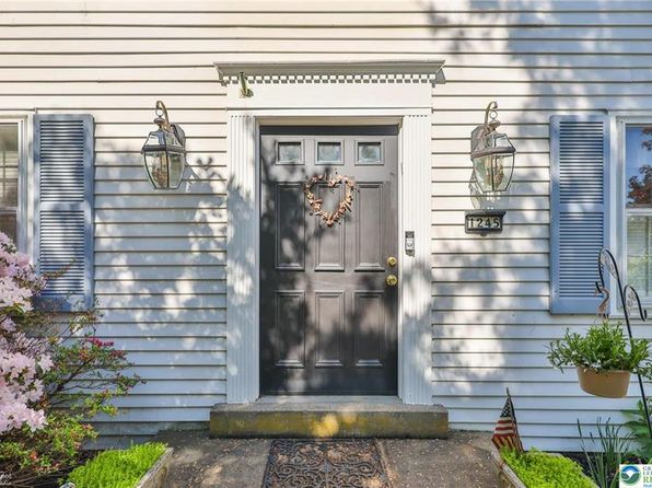1245 Valley View Dr, Allentown, PA 18103