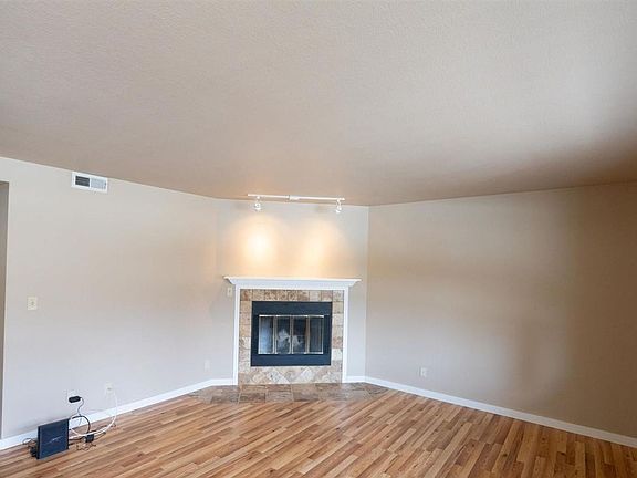 4th image of 3769 S Gekeler Ln APT 158