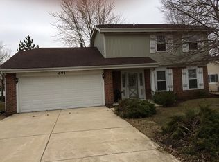 691 Rockhurst Rd, Bolingbrook, IL 60440