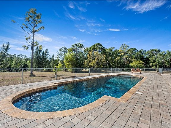 3rd image of 12751 Palmetto Pines Dr