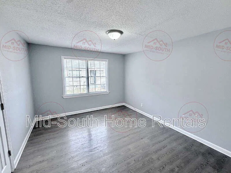 2 bed, 1.0 bath, 854 sqft, $890 — Photo 3