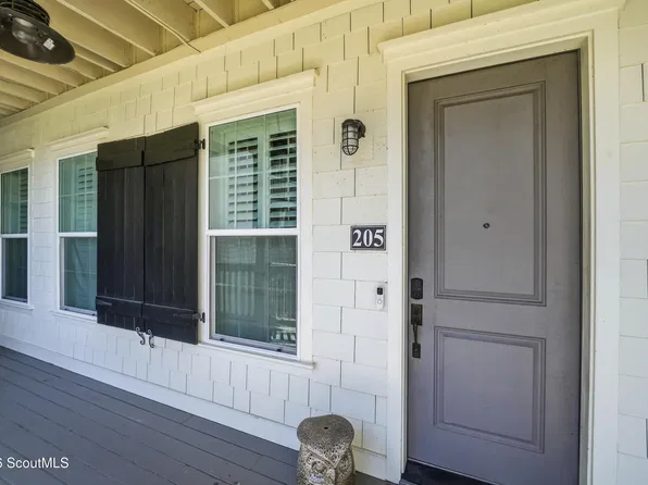 111 Gascoigne Ave #205, Saint Simons Island, GA 31522