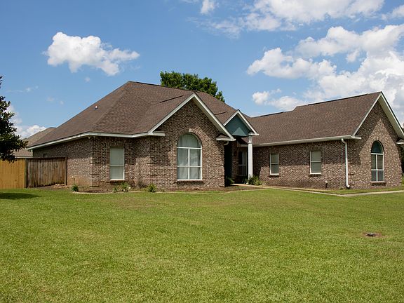 4th image of 18072 Lake Breeze Dr