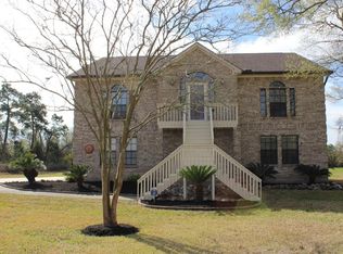 1019 S Country Club Dr, Shoreacres, TX 77571