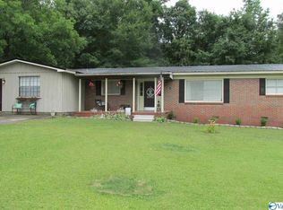 3001 Lakewood Dr, Rainbow City, AL 35906