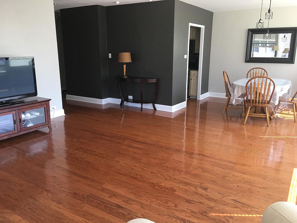 1st image of 360 W Wellington Ave APT 11B
