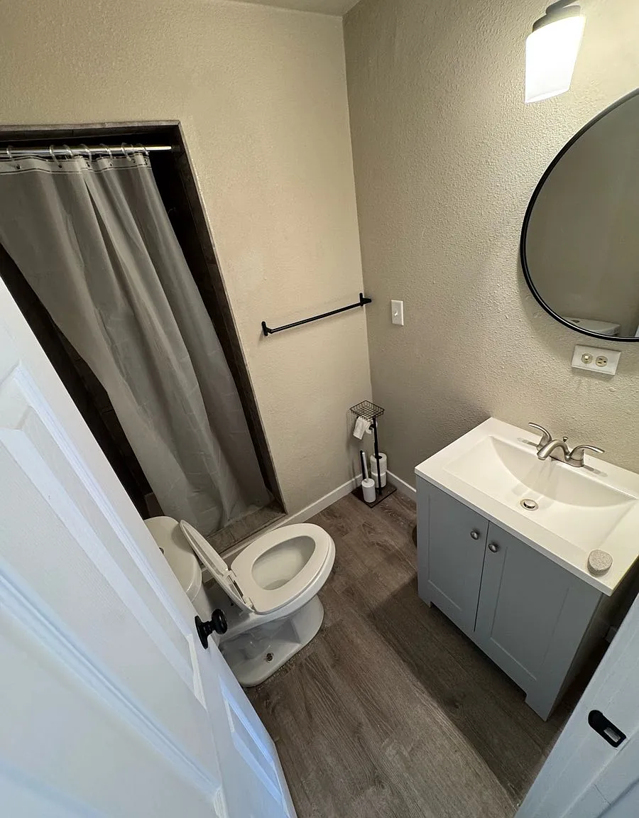 Studio, 350 sqft, $645 — Photo 1