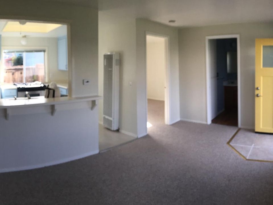 2nd image of 1620 Bay St #B