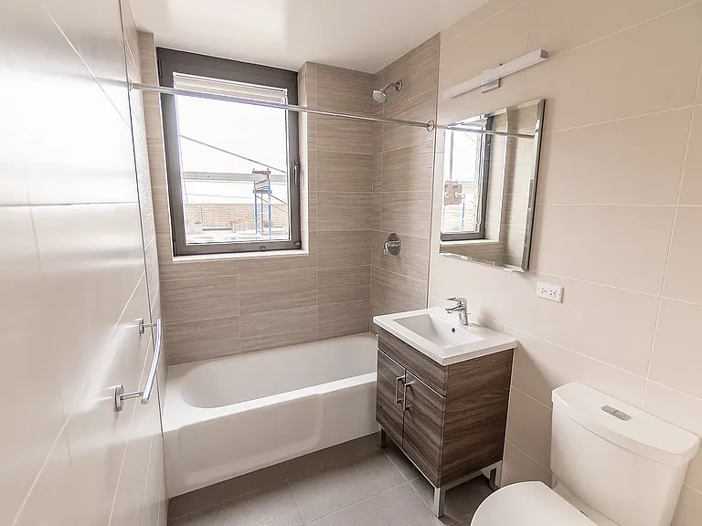 235 W 48th St #44C — Photo 9