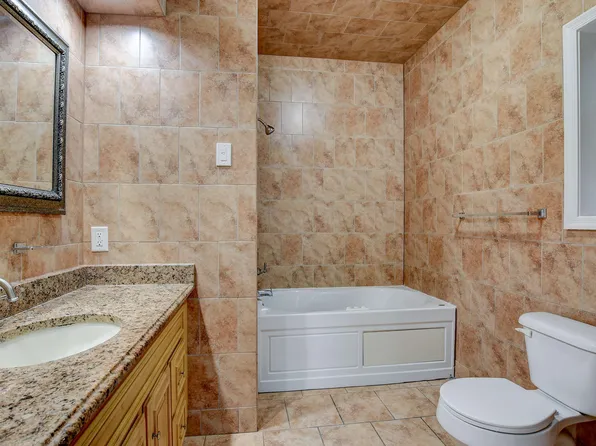 38 Court House Place image 11 of 15