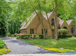 25921 Edinborough Cir, Perrysburg, OH
