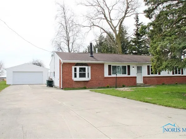 12331 Simonds Rd, Bowling Green, OH 43402