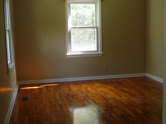 Living Room with ceiling fan