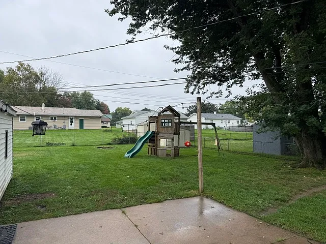 3 bed, 1905 sqft, $2,000 — Photo 4