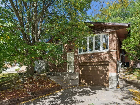 128 Briar Knoll Dr, Kitchener, ON N2E 2B8