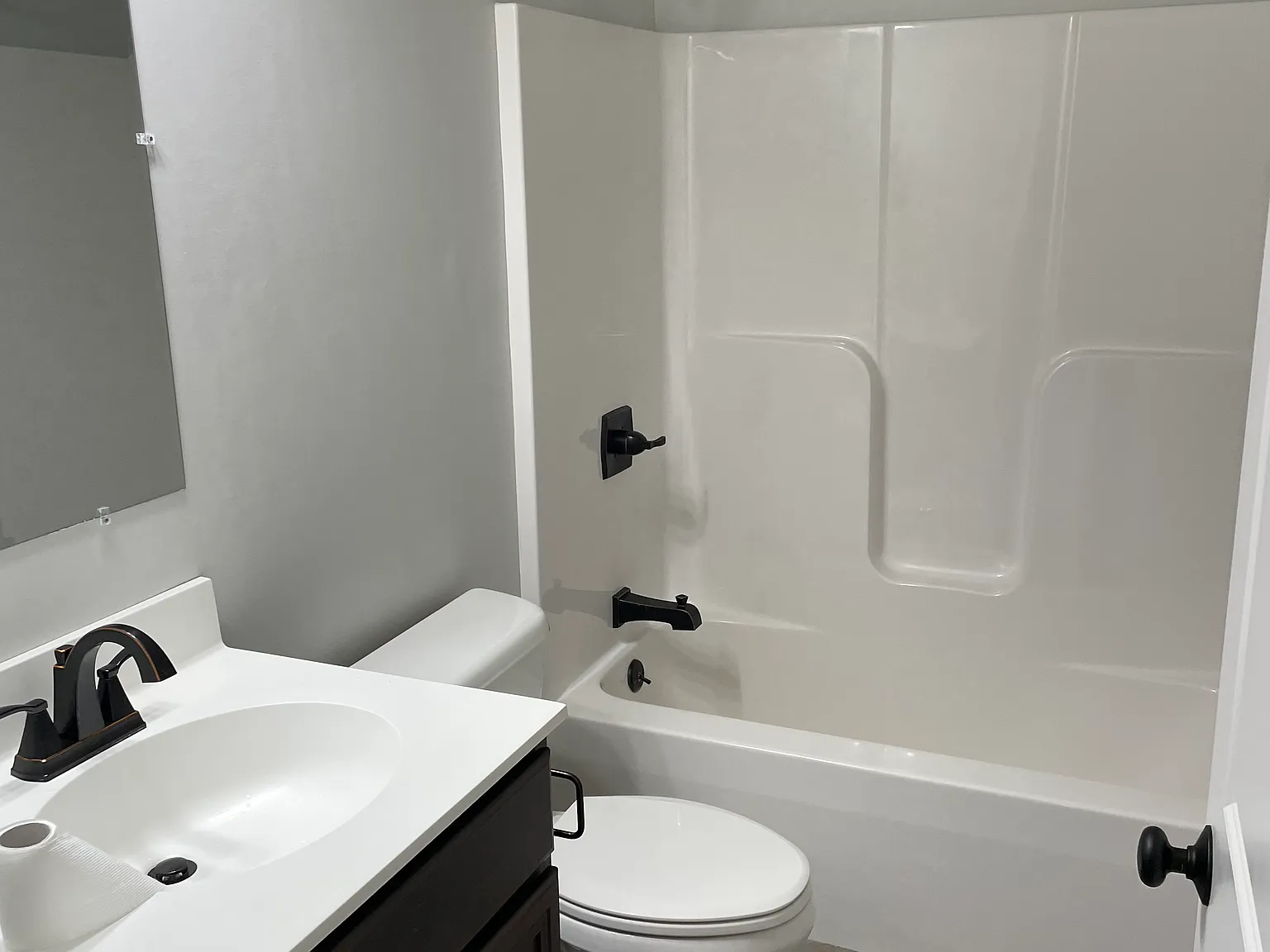 2 bed, 1.5 bath, 1600 sqft, $2,500 — Photo 2