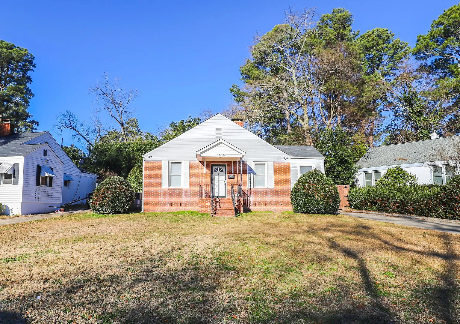 2 Bedroom 2 Bath Minutes From The Medical District — Photo 1