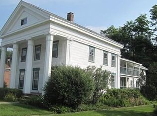 10 Russell Rd, Huntington, MA 01050