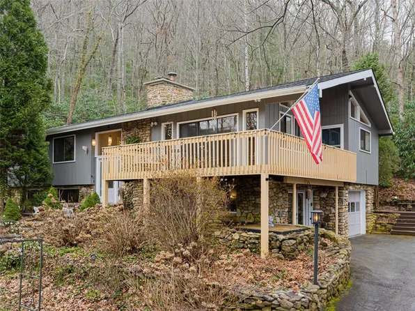 141 Ponderosa Dr, Swannanoa, NC 28778