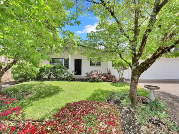 1952 Minda Dr, Eugene, OR 97401