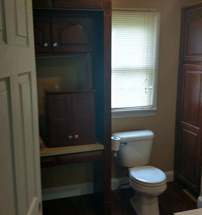 2nd image of 27095 Ridgewood St #House
