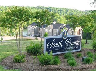 295 S Pointe Shore Dr, Moneta, VA 24121